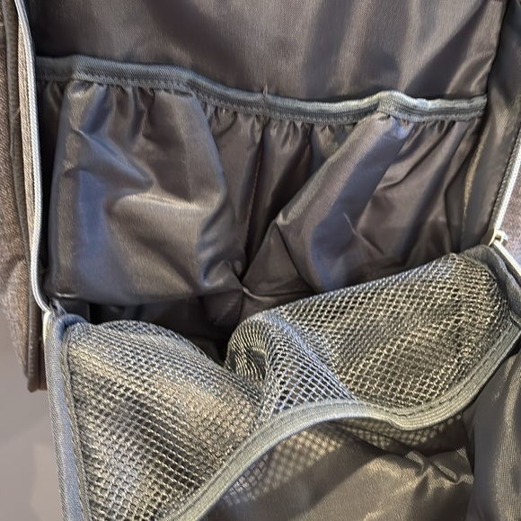 Bananafish Diaper Bag Rylie Backpack grey NWOT Stroller Attachment Insulated - Picture 3 of 7